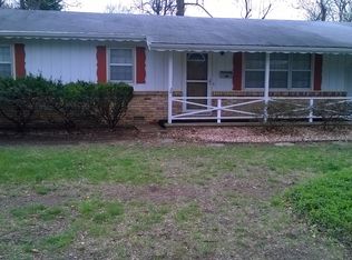 1504 E Crestview St, Springfield, MO 65804