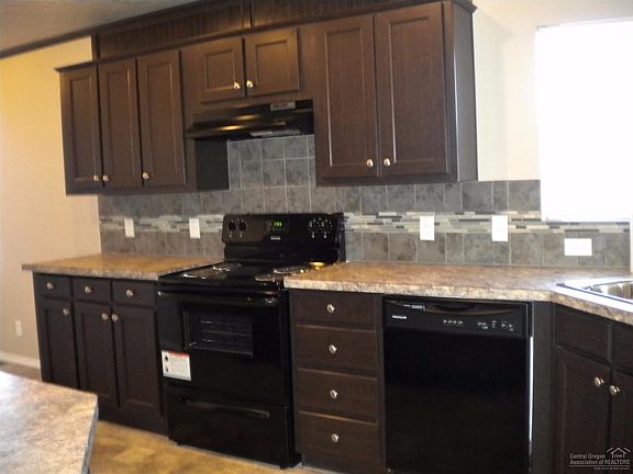 2nd image of 1299 NW Bucko Ct