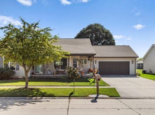 1903 E Newport Dr, Urbana, IL 61802
