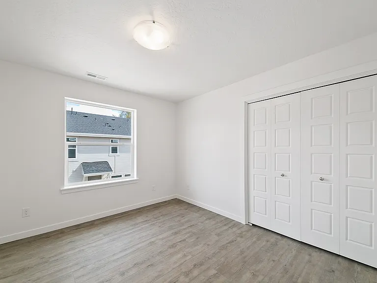 1326 N Meridian Rd — Photo 20