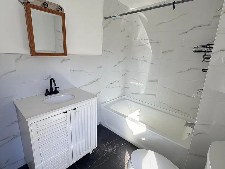 1014 Capouse Ave #2 — Photo 4