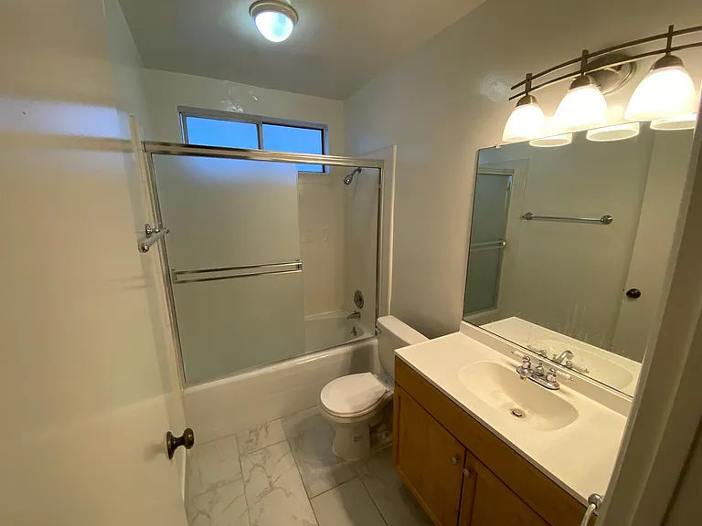 11911 Gorham Ave #6 — Photo 6