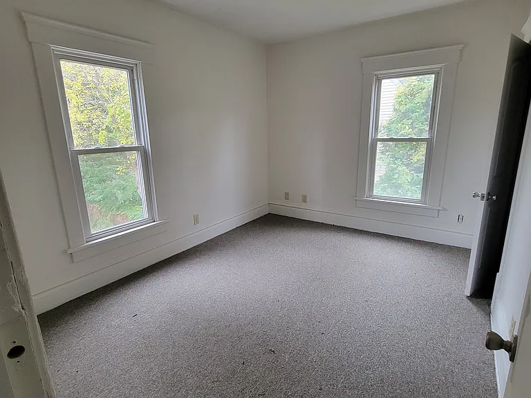 499 Gage St — Photo 11