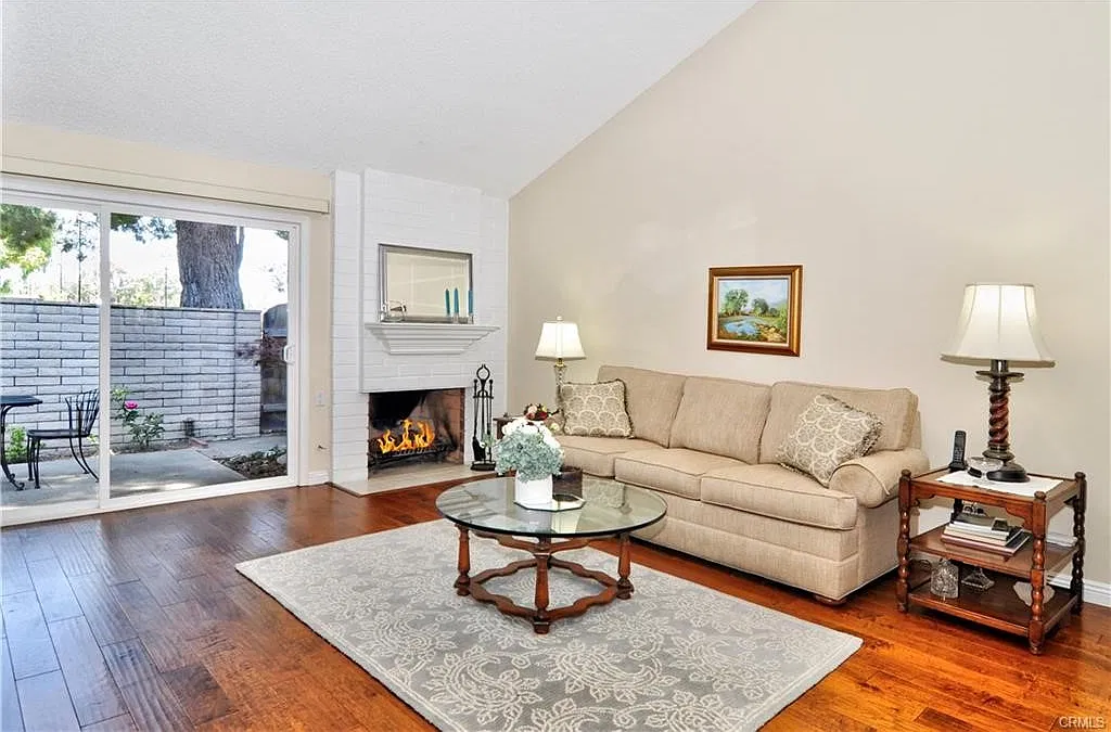 2 bed, 1224 sqft, $3,750 — Photo 4