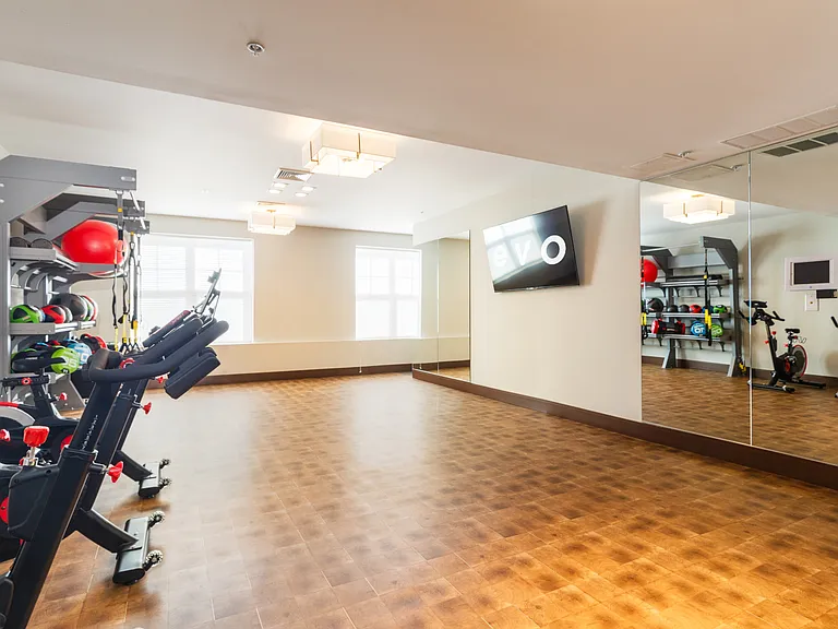 EVO Apartments — Photo 30