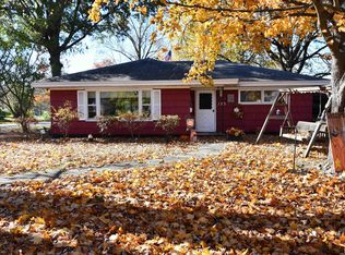 123 S 6th St, Girard, IL 62640