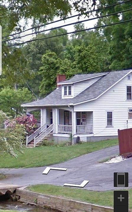 2nd image of 211 Independence Ave