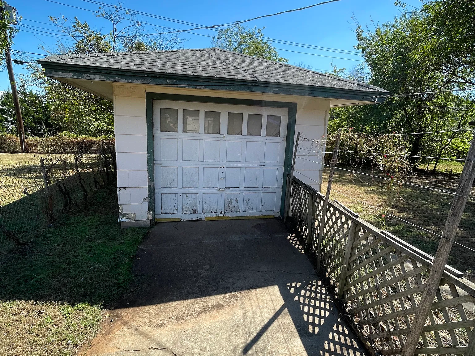 3 bed, 920 sqft, $1,050 — Photo 3