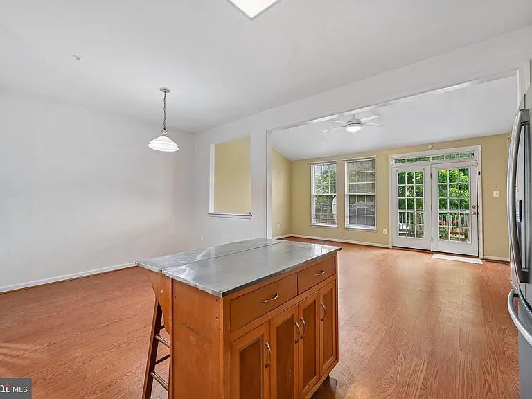 1724 Emory St — Photo 19
