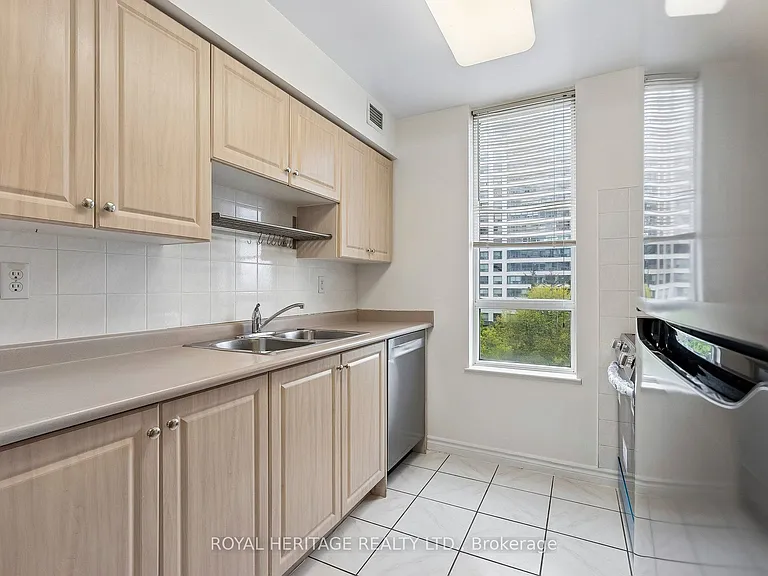 5039 Finch Ave E #703 — Photo 21