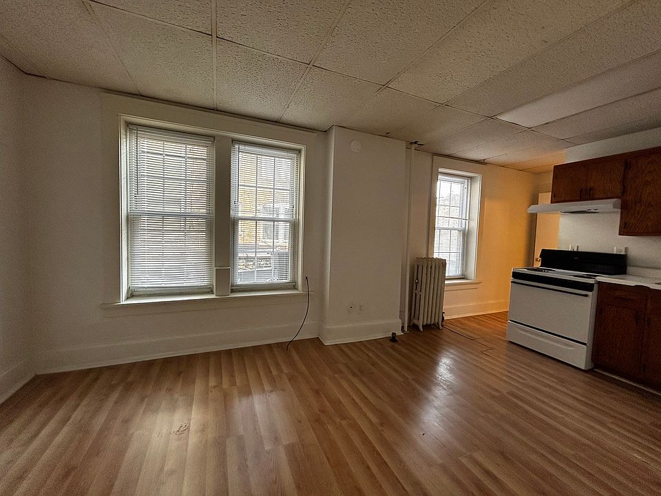 2nd image of 611 Wisconsin Ave #2