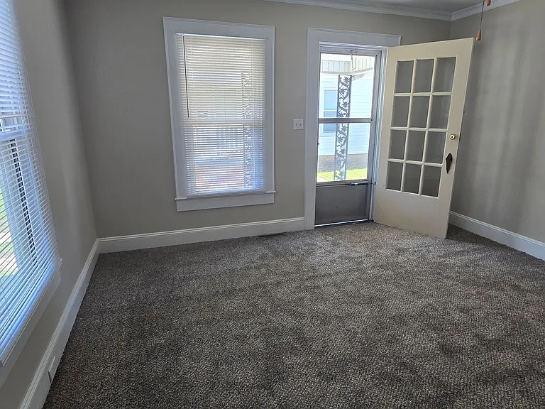 612 Oakshade Ave — Photo 5