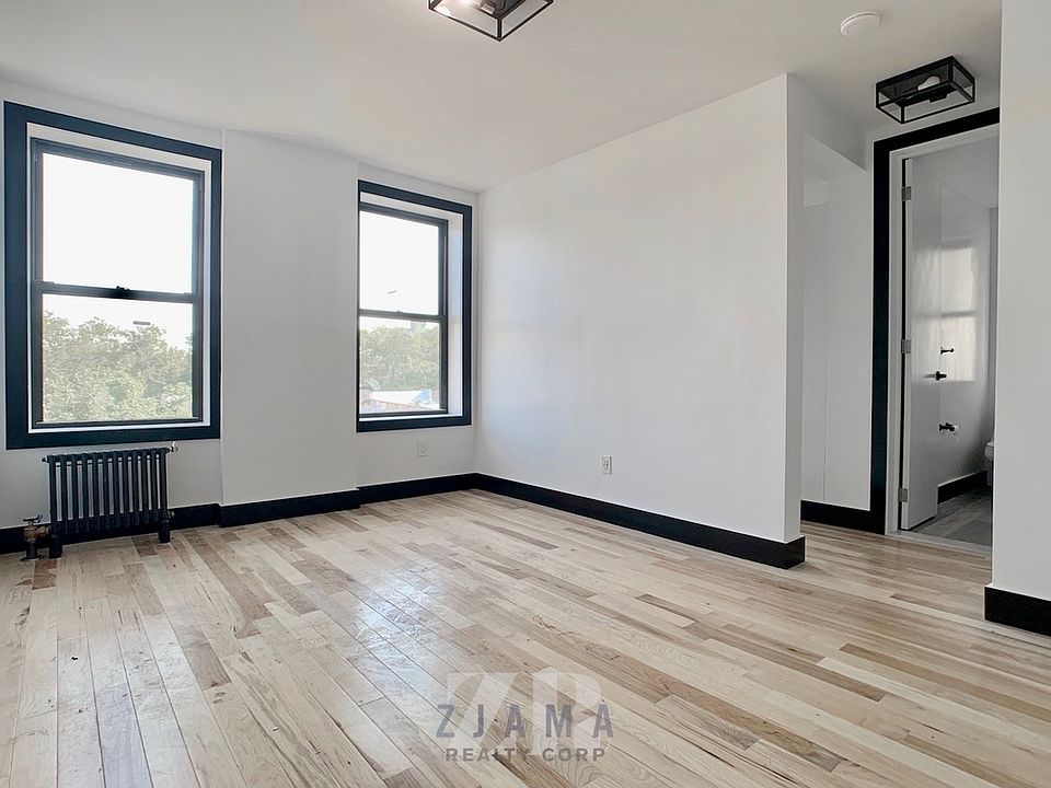 1st image of 1092 President St APT 32