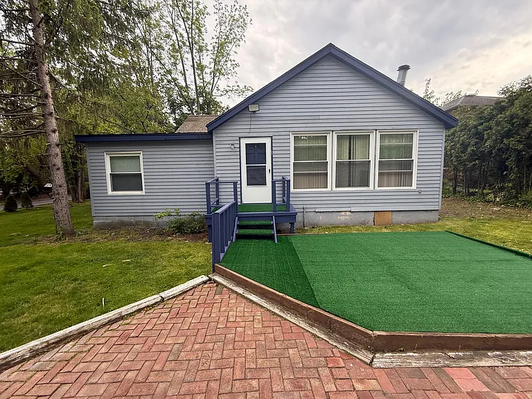2 Bancroft Ln — Photo 14