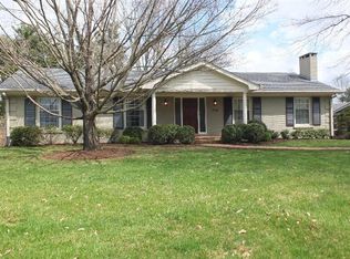 713 Old Dobbin Rd, Lexington, KY 40502