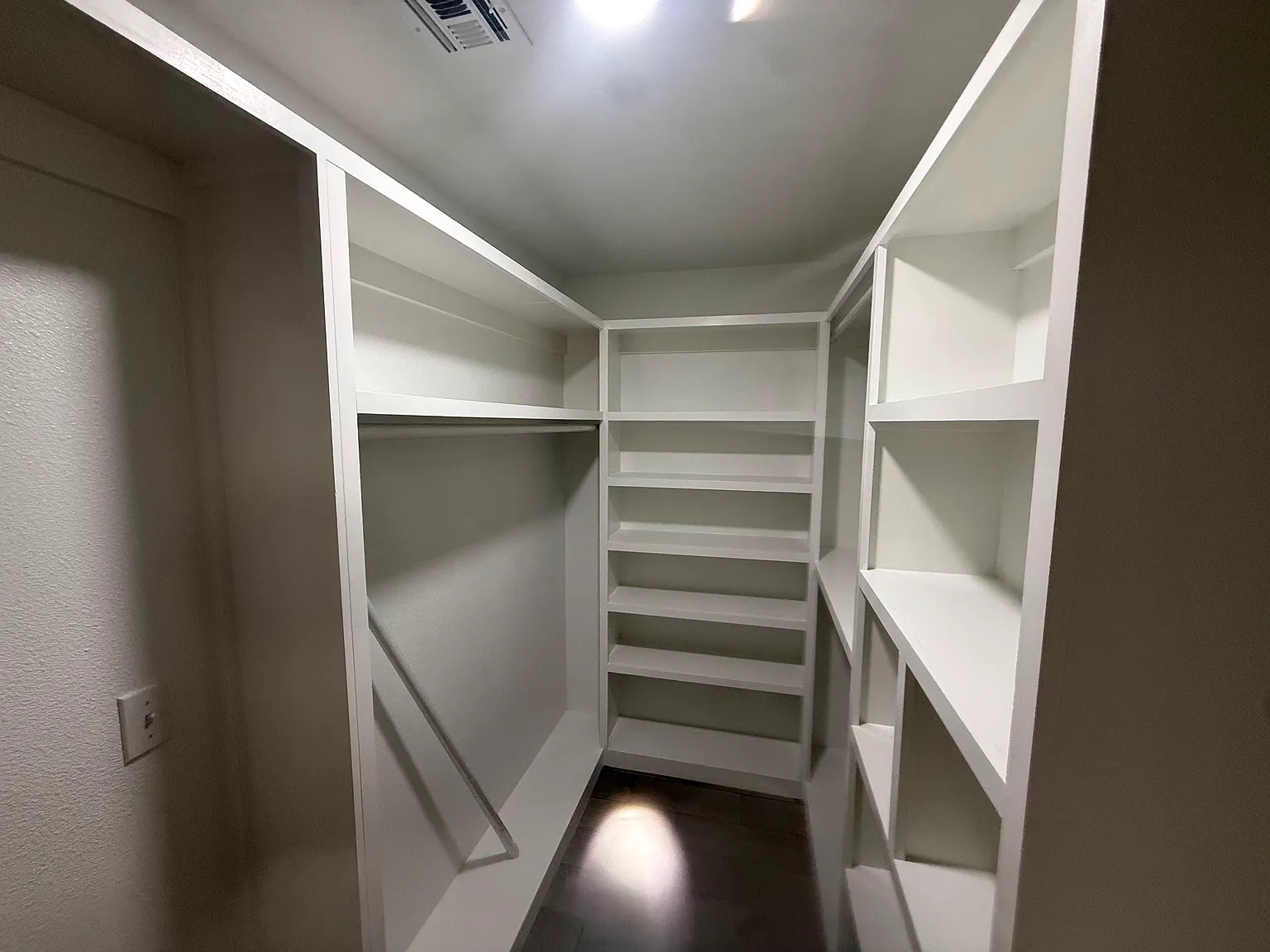 3 bed, $2,000 — Photo 2