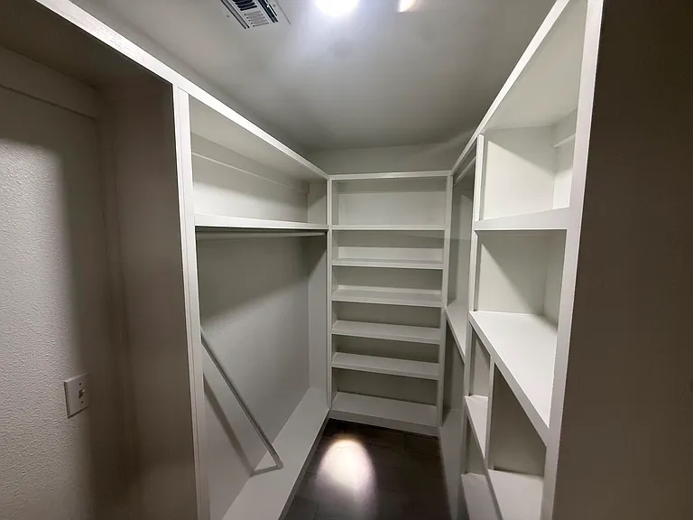 798 Serenity Dr — Photo 2