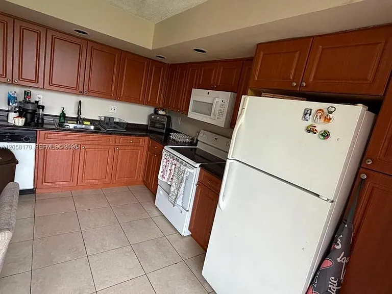 8600 SW 133rd Avenue Rd #314 — Photo 9