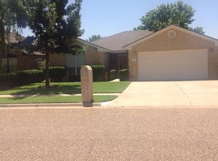 2203 93rd St, Lubbock, TX 79423