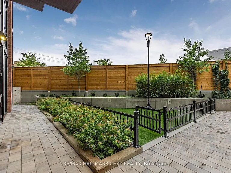 2300 Saint Clair Ave W #110 — Photo 17