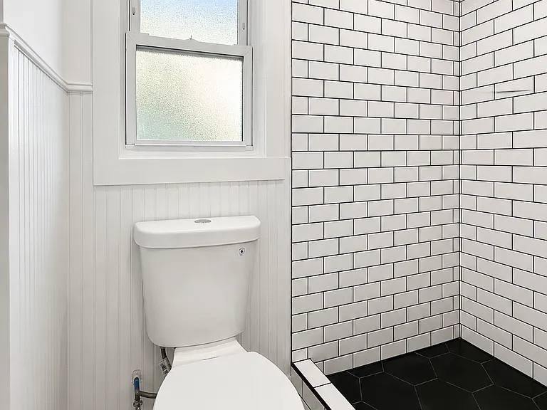 201-203 N 2nd St #3 — Photo 5