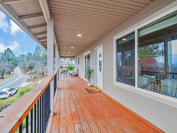 5th image of 3176 Edgewood Drive