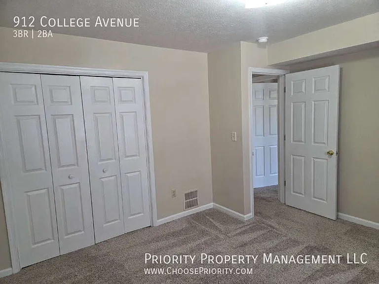 912 College Ave — Photo 13