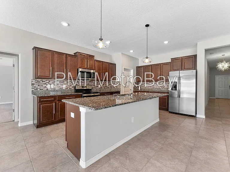9703 Sage Creek Dr — Photo 4