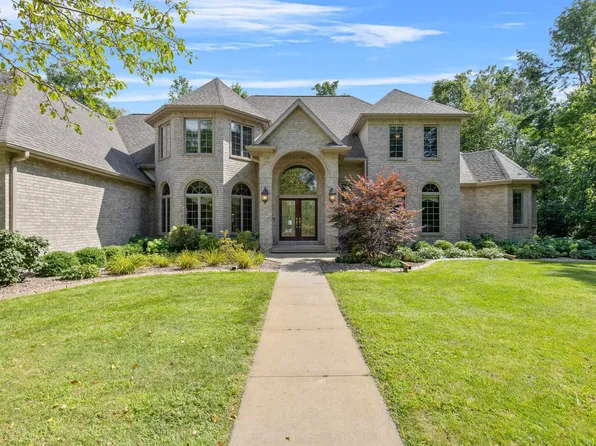 N8340 Firelane #12, Menasha, WI 54952