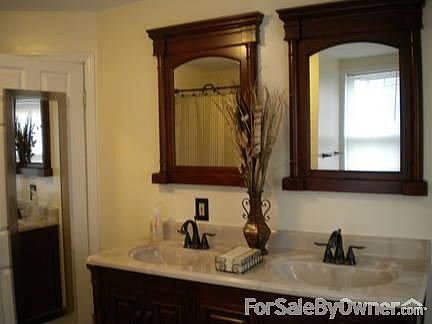 double sinks in bath