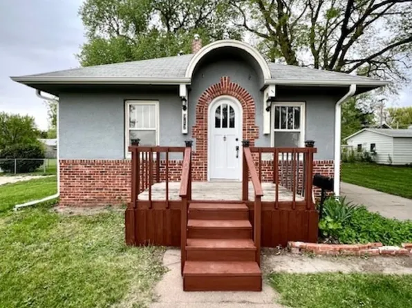 912 Williams Ave, Hastings, NE 68901