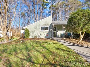 911 Sardis Cove Dr, Charlotte, NC