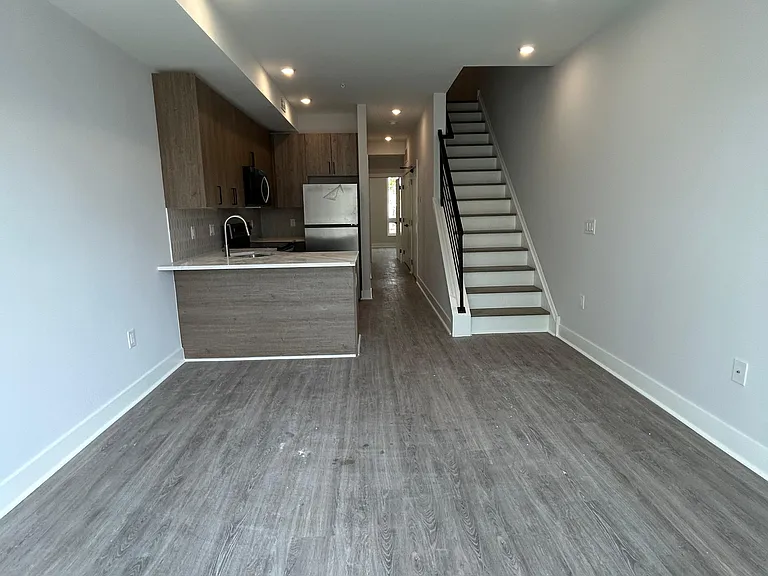 2205 N Franklin St #2 — Photo 5