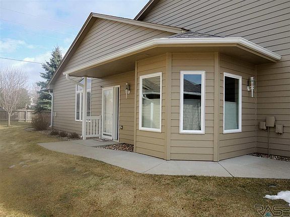 2nd image of 7208 S Hoffman Pl