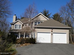 545 Eagle Dr, East Stroudsburg, PA 18302