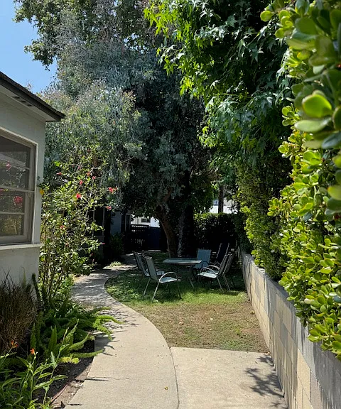 2822 Saint George St — Photo 3