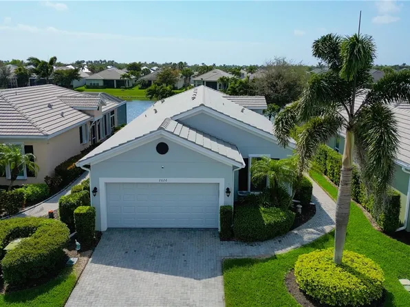 2626 Vareo Ct, Cape Coral, FL 33991