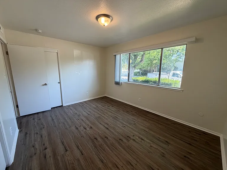 114 Erma Ave — Photo 12