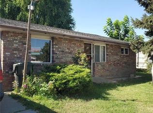 912 N 5th St, Grandview, WA 98930