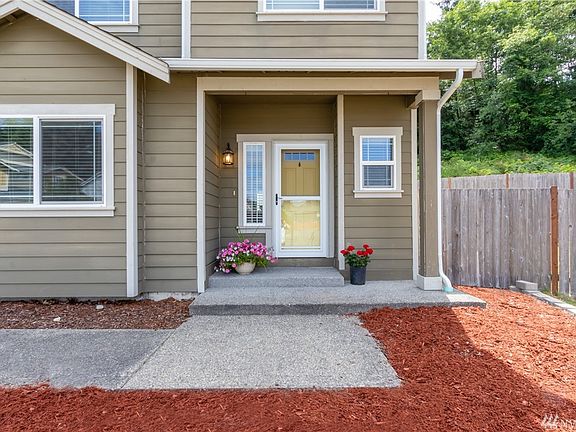 4th image of 9226 195th Street Ct E