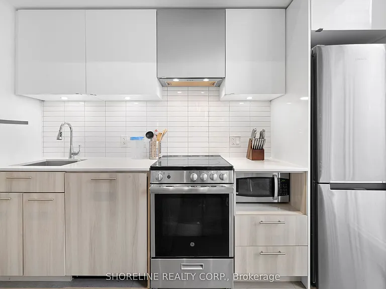 251 Jarvis St #2001 — Photo 8