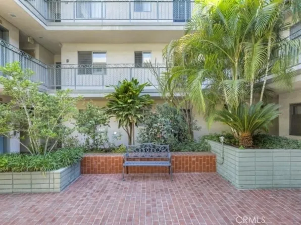 4614-27 W Finley Ave, Los Angeles, CA 90027