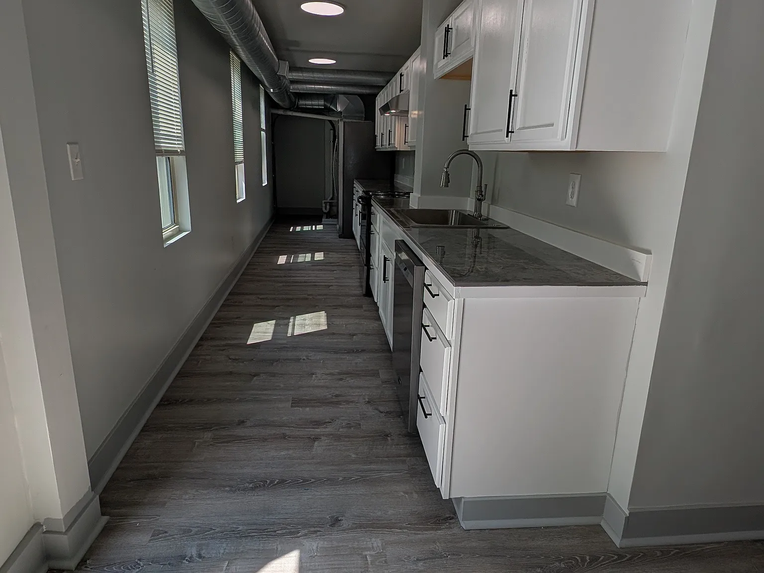 3 bed, 1200 sqft, $1,500 — Photo 3