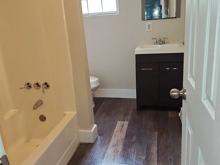 511 Reed Ct #1 — Photo 6