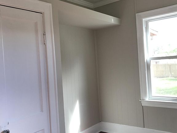 2nd image of 131 Fairlawn Ave