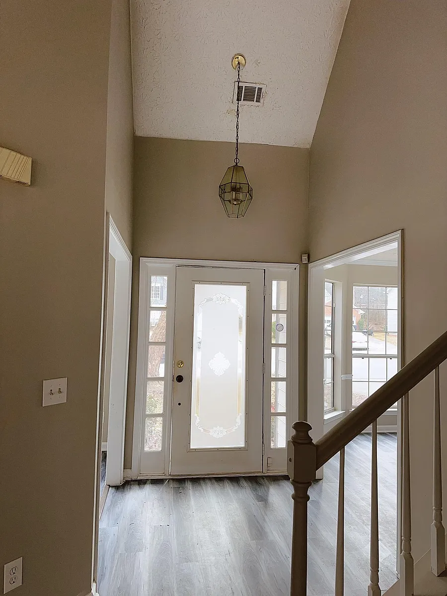 Building Photo - 2805 Hartington Pl