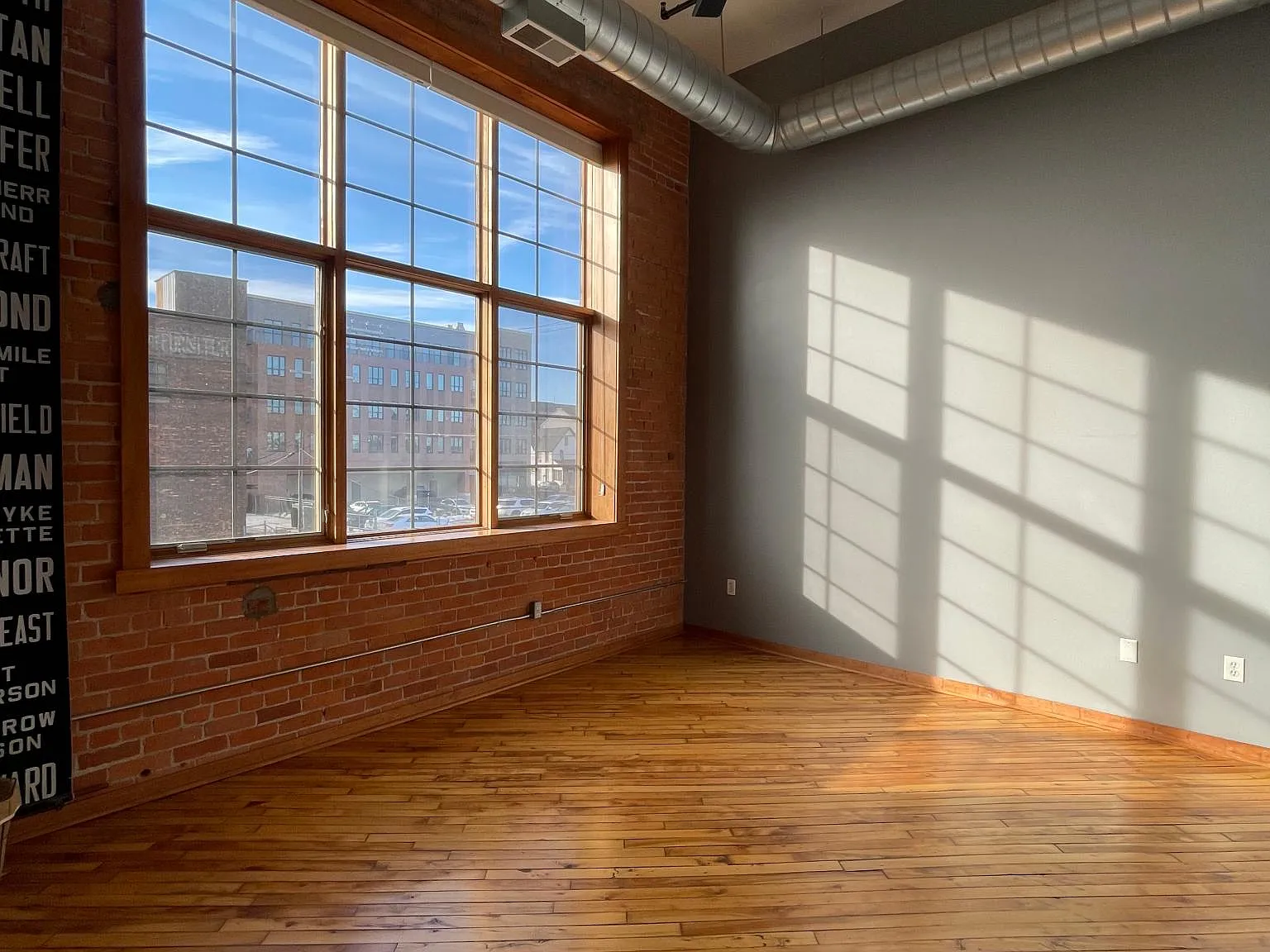 2 bed, 1293 sqft, $3,100 — Photo 3
