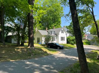 9 Lee St, Bangor, ME 04401