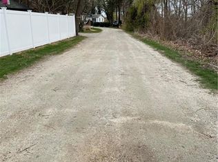 16 Stony Point Rd, Clinton, CT 06413