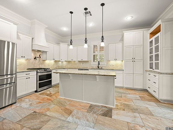 5th image of 15254 Positano Ct